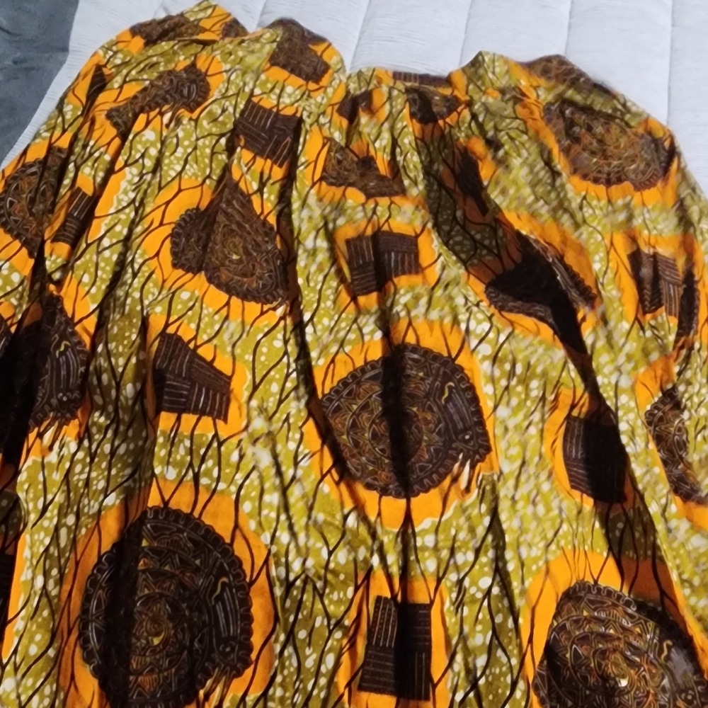 African print maxi skirt with pockets
